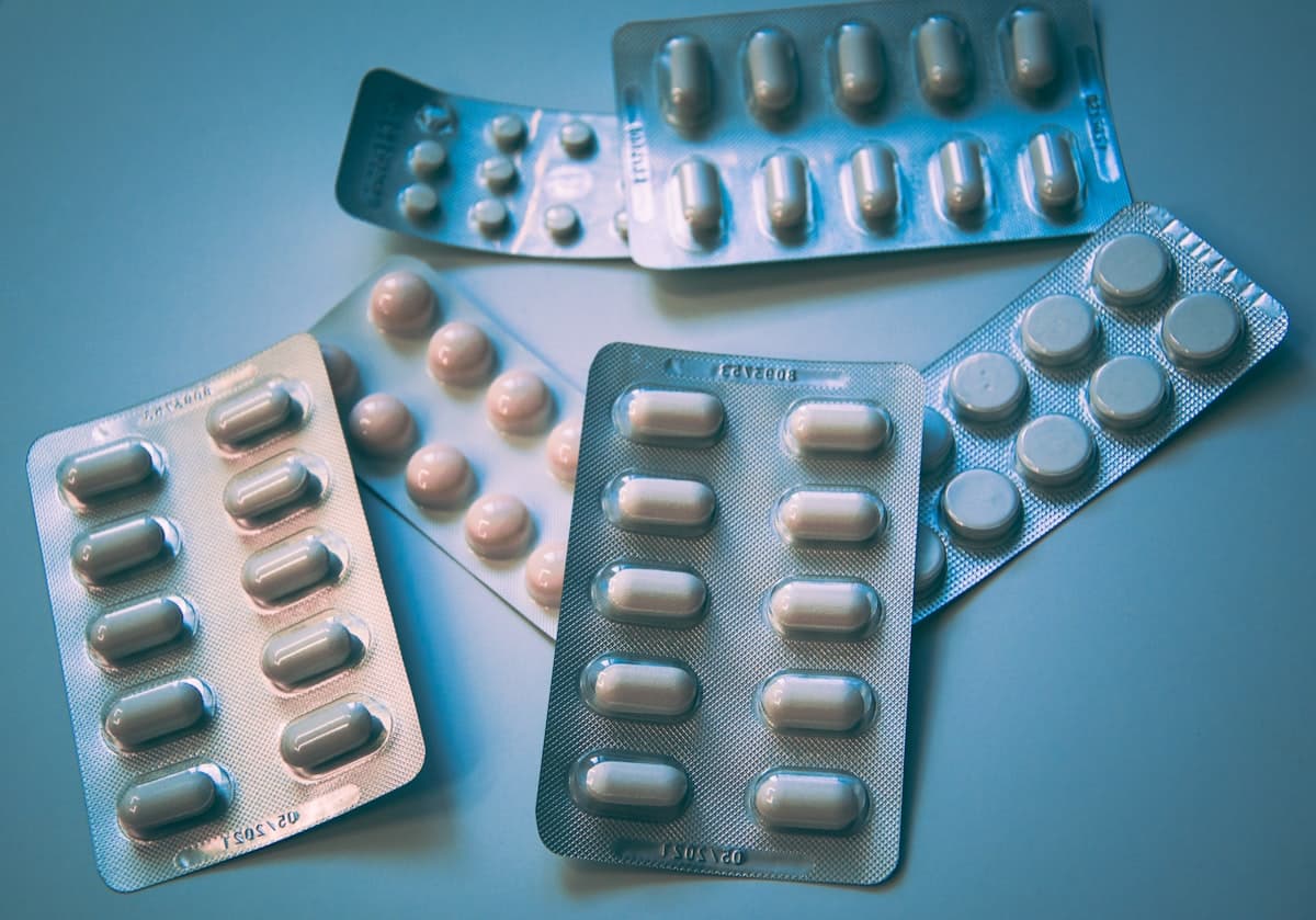 Generika vs. Markenmedikamente: Was Sie wissen müssen