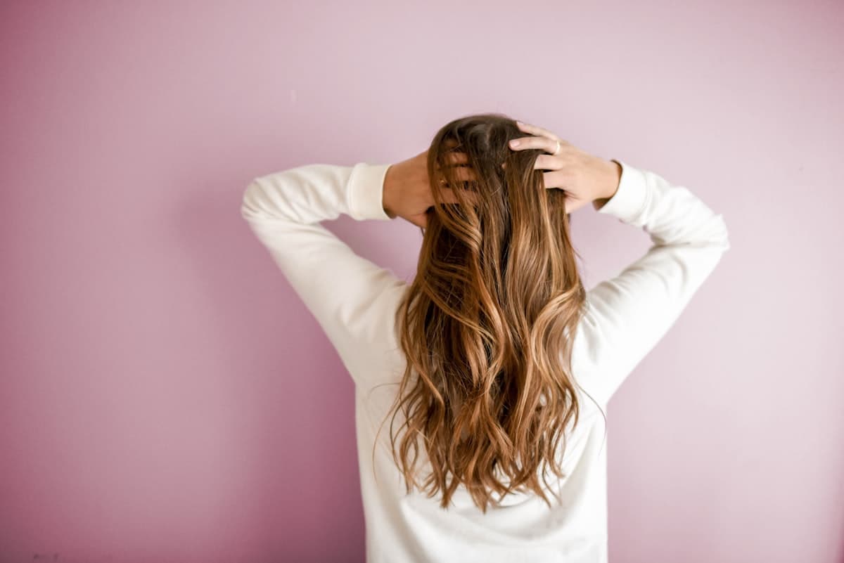 Nahrungsergänzungsmittel für Haare und Nägel: Biotin und andere - was wirkt